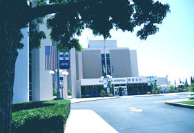 Picture of exterior of Alhambra Hospital Medical Center.
